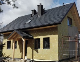 Jak ocieplić dom drewniany? Poznaj porady ekspertów
